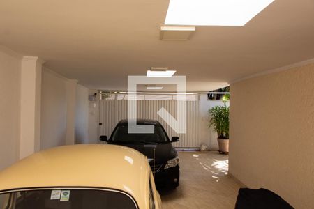 Casa à venda com 300m², 3 quartos e 4 vagasÁREA EXTERNA FRENTE