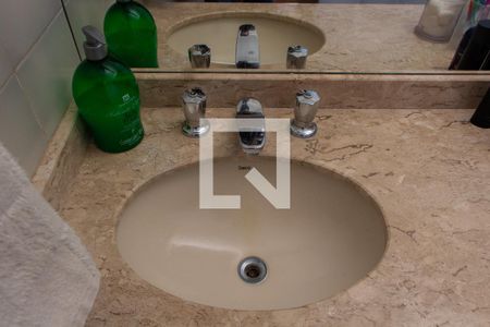 Casa à venda com 300m², 3 quartos e 4 vagasBANHEIRO DA SUITE