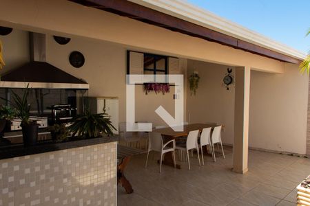 Casa à venda com 300m², 3 quartos e 4 vagasÁREA EXTERNA GOURMET