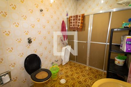 Casa à venda com 170m², 6 quartos e sem vagaBanheiro 