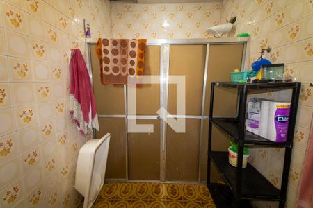 Casa à venda com 170m², 6 quartos e sem vagaBanheiro 