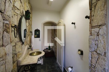 Casa à venda com 650m², 5 quartos e 3 vagasBanheiro da Sala de Jogos