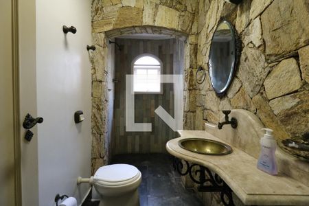 Casa à venda com 650m², 5 quartos e 3 vagasBanheiro da Sala de Jogos