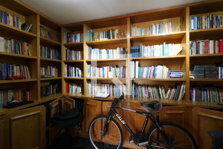 Casa à venda com 650m², 5 quartos e 3 vagasBiblioteca