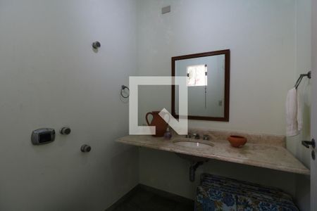 Casa à venda com 650m², 5 quartos e 3 vagasLavabo da Piscina