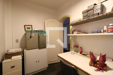 Casa à venda com 650m², 5 quartos e 3 vagasSala de Trabalho