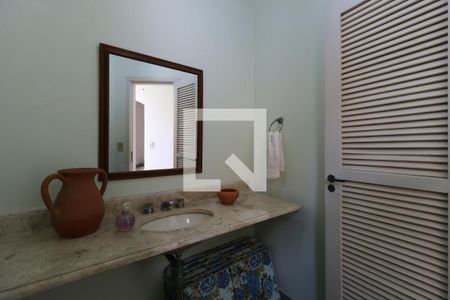 Casa à venda com 650m², 5 quartos e 3 vagasLavabo da Piscina