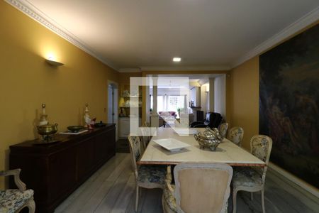 Casa à venda com 650m², 5 quartos e 3 vagasSala de Jantar