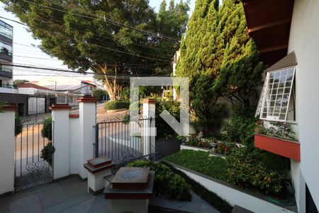 Casa à venda com 650m², 5 quartos e 3 vagasEntrada