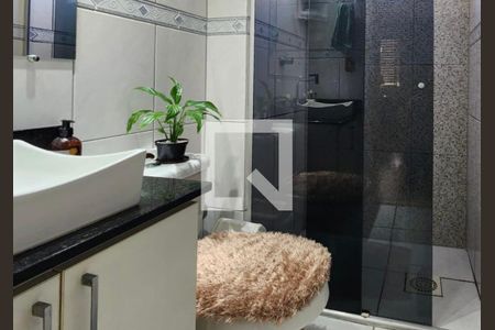 Banheiro de apartamento à venda com 2 quartos, 60m² em Canudos, Novo Hamburgo