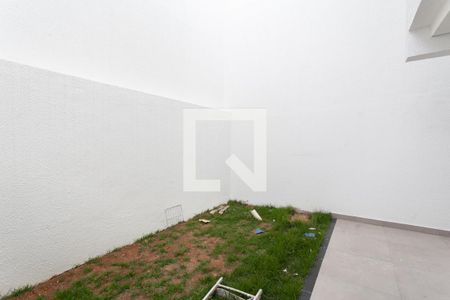 Casa à venda com 116m², 3 quartos e 2 vagas Casa à venda com 116m², 3 quartos e 2 vagasQuintal