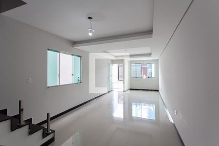 Sala de casa à venda com 3 quartos, 116m² em Planalto, Belo Horizonte