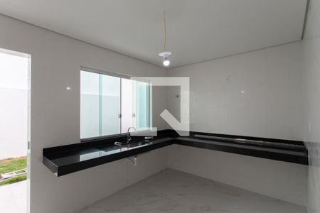 Casa à venda com 116m², 3 quartos e 2 vagas Casa à venda com 116m², 3 quartos e 2 vagasCozinha