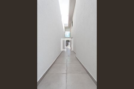 Casa à venda com 116m², 3 quartos e 2 vagas Casa à venda com 116m², 3 quartos e 2 vagasCorredor Lateral