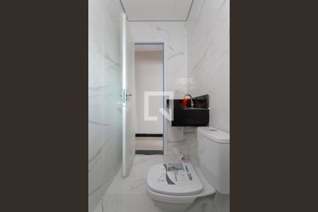 Casa à venda com 116m², 3 quartos e 2 vagas Casa à venda com 116m², 3 quartos e 2 vagasBanheiro Social 1