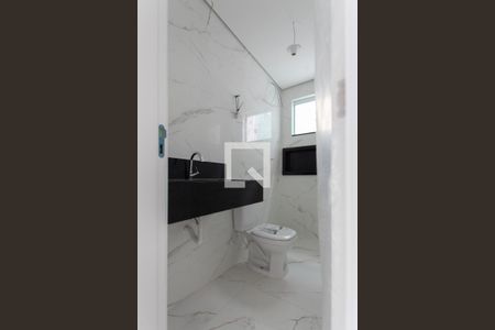 Casa à venda com 116m², 3 quartos e 2 vagas Casa à venda com 116m², 3 quartos e 2 vagasBanheiro Social 2