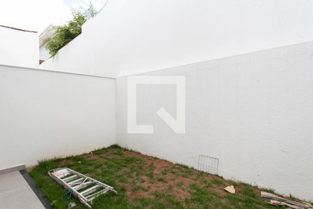 Casa à venda com 116m², 3 quartos e 2 vagas Casa à venda com 116m², 3 quartos e 2 vagasQuintal