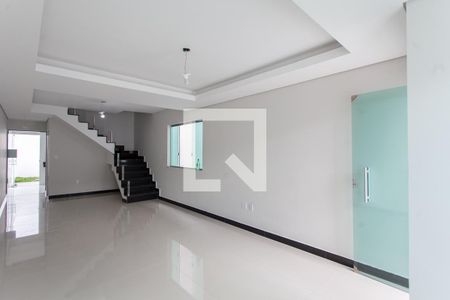 Sala de casa à venda com 3 quartos, 116m² em Planalto, Belo Horizonte