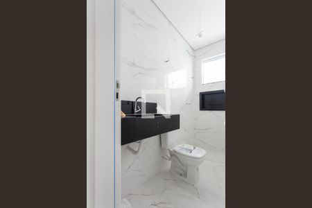 Casa à venda com 116m², 3 quartos e 2 vagas Casa à venda com 116m², 3 quartos e 2 vagasBanheiro Social 1