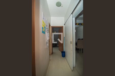 Apartamento à venda com 90m², 2 quartos e sem vagaCorredor