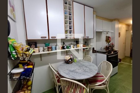Apartamento à venda com 175m², 4 quartos e sem vagaCopa / Cozinha