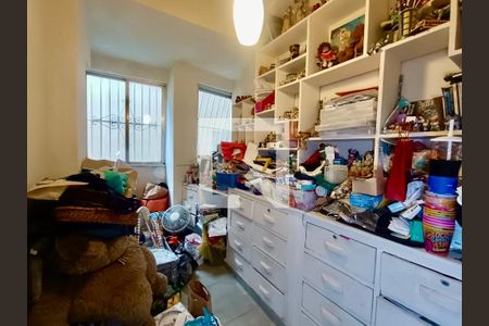 Apartamento à venda com 175m², 4 quartos e sem vagaQuarto