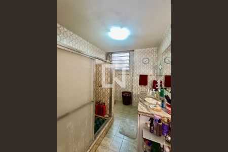 Apartamento à venda com 175m², 4 quartos e sem vagaSuíte banheiro