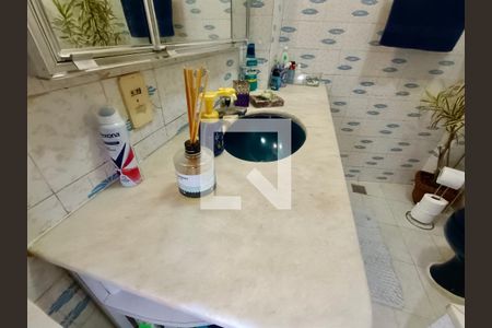 Apartamento à venda com 175m², 4 quartos e sem vagaBanheiro social