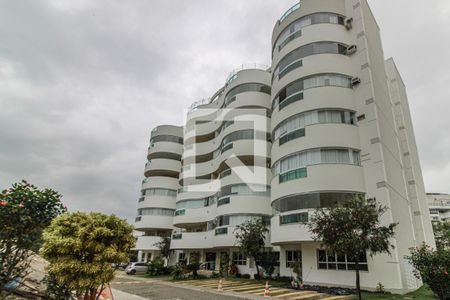 Apartamento à venda com 93m², 3 quartos e 2 vagas Apartamento à venda com 93m², 3 quartos e 2 vagasFachada