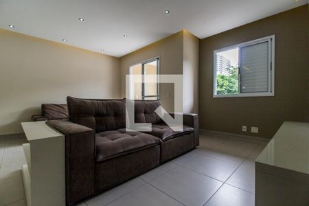 Sala de TV de apartamento para alugar com 2 quartos, 80m² em Jardim Tupanci, Barueri