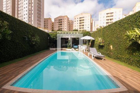Casa à venda com 200m², 3 quartos e 5 vagasQuintal e Piscina 