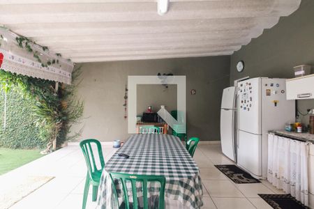 Casa à venda com 200m², 3 quartos e 5 vagasQuintal 