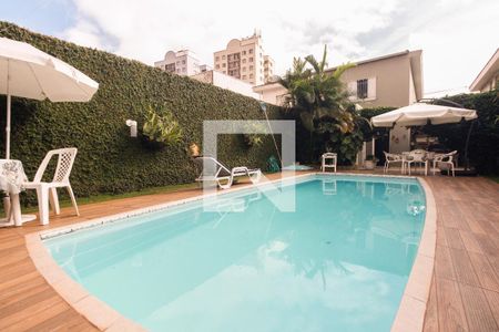 Casa à venda com 200m², 3 quartos e 5 vagasQuintal e Piscina 
