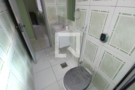 Banheiro de apartamento para alugar com 1 quarto, 40m² em Madureira, Rio de Janeiro