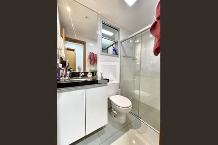 Banheiro de apartamento à venda com 3 quartos, 75m² em Nova Suíça, Belo Horizonte