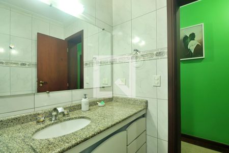 Apartamento à venda com 170m², 3 quartos e 3 vagasBanheiro Social