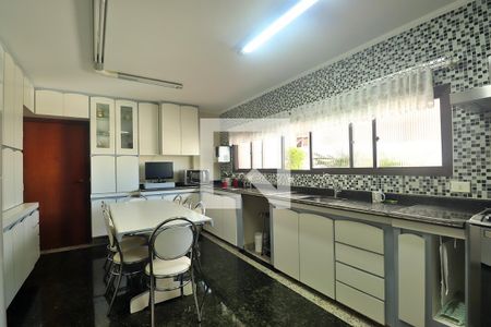 Apartamento à venda com 170m², 3 quartos e 3 vagasCozinha