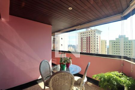 Apartamento à venda com 170m², 3 quartos e 3 vagasVaranda