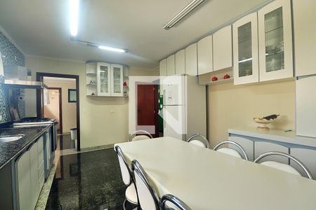 Apartamento à venda com 170m², 3 quartos e 3 vagasCozinha