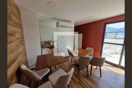 Apartamento à venda com 34m², 1 quarto e sem vaga Apartamento à venda com 34m², 1 quarto e sem vagaÁrea comum - Salão de festas