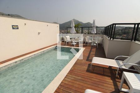 Apartamento à venda com 34m², 1 quarto e sem vagaÁrea comum - Piscina