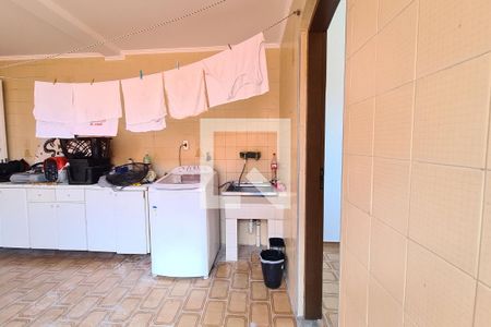 Casa à venda com 417m², 4 quartos e 5 vagasÁrea de Serviço