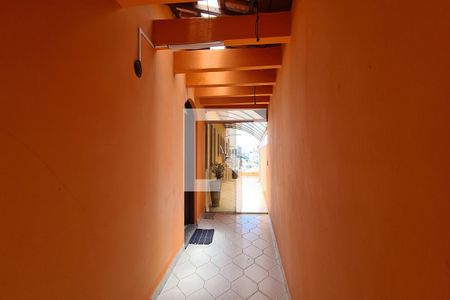 Casa à venda com 417m², 4 quartos e 5 vagasCorredor entrada