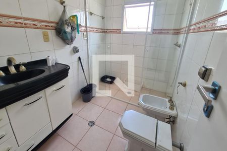 Casa à venda com 417m², 4 quartos e 5 vagasBanheiro da Suíte