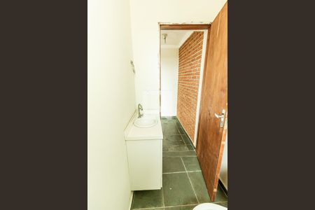 Casa à venda com 200m², 3 quartos e 3 vagasBanheiro 2