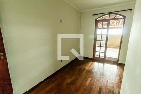 Casa à venda com 200m², 3 quartos e 3 vagasQuarto 2