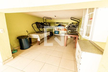 Casa à venda com 200m², 3 quartos e 3 vagasÁrea de Serviço