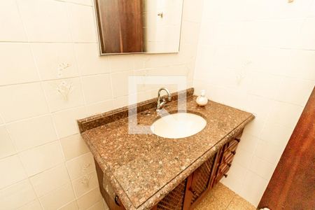 Casa à venda com 200m², 3 quartos e 3 vagasBanheiro 3