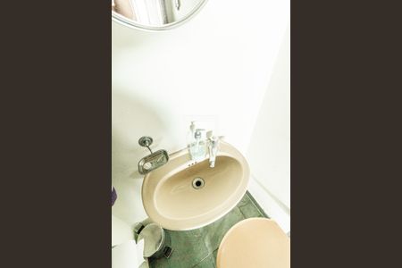 Casa à venda com 200m², 3 quartos e 3 vagasBanheiro 1