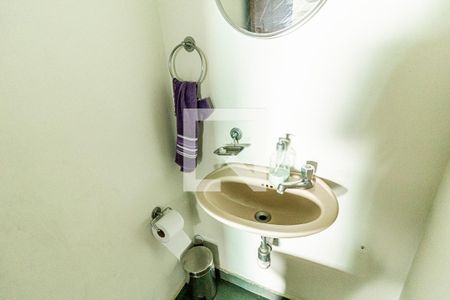 Casa à venda com 200m², 3 quartos e 3 vagasBanheiro 1